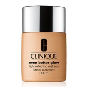 CLINIQUE - EVEN BETTER GLOW LIGHT REFLECTING MAKEUP SPF15 CN52 30 ML